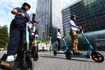TfL-Image-PN068-Georgia-Yexley-TIER-Mayor-Philip-Glanville-London-Councils-Helen-Sharp-TfL-Duncan-Robertson-Dott-on-e-scooters-1